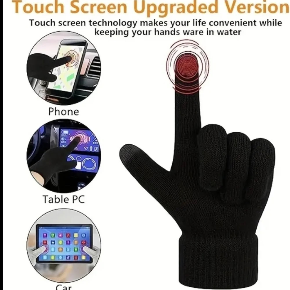 Black Knit Touchscreen Gloves. New